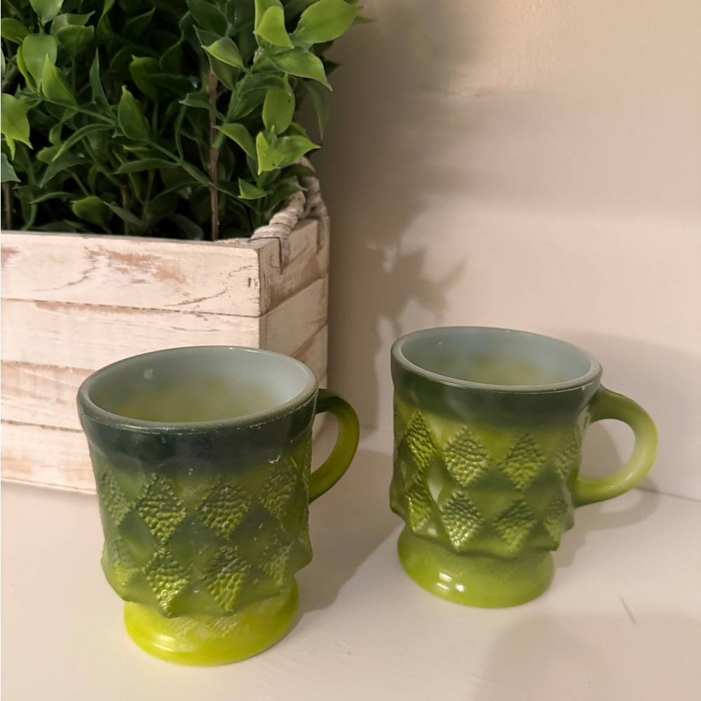 Anchor Hocking Fire King Ombre 'Kimberly' Diamond Pattern Glass Mug - USA -Green